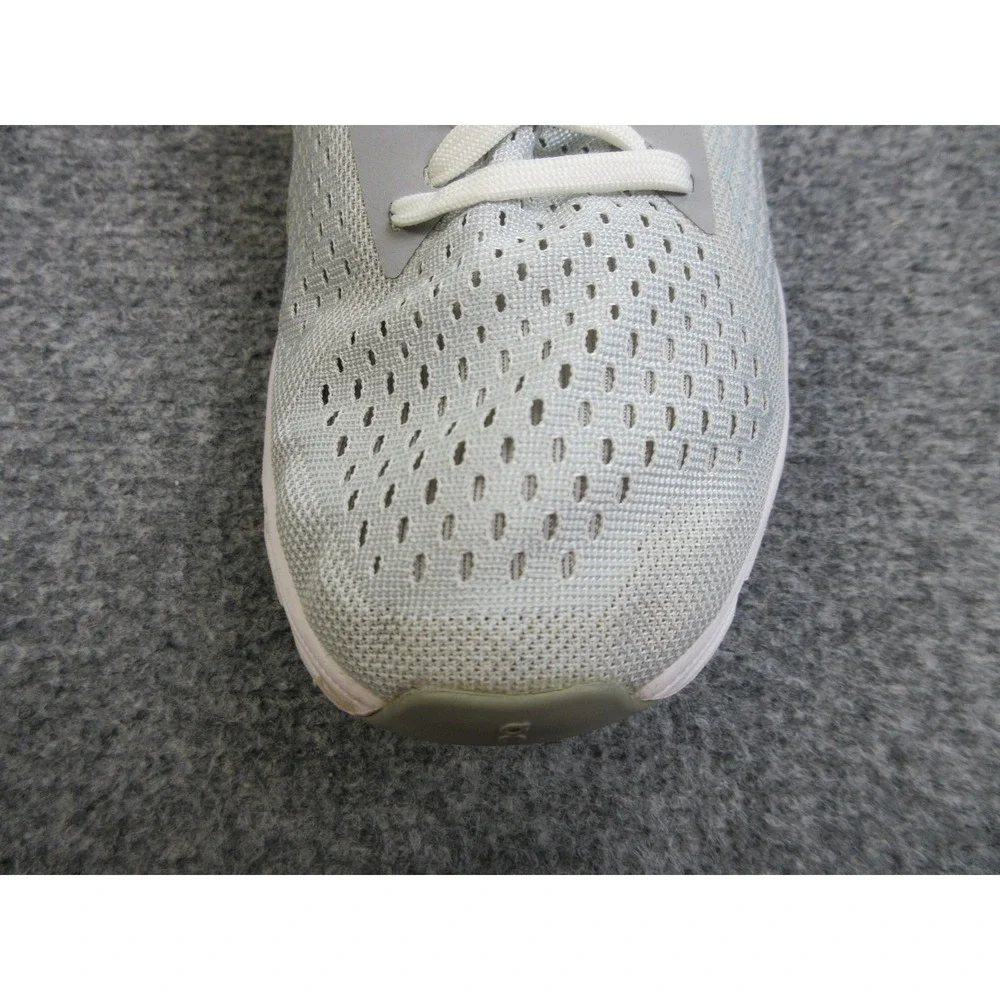 On Cloudstratus Shoes Womens Size 10.5 Swiss Engineering Running Athletic Sneake